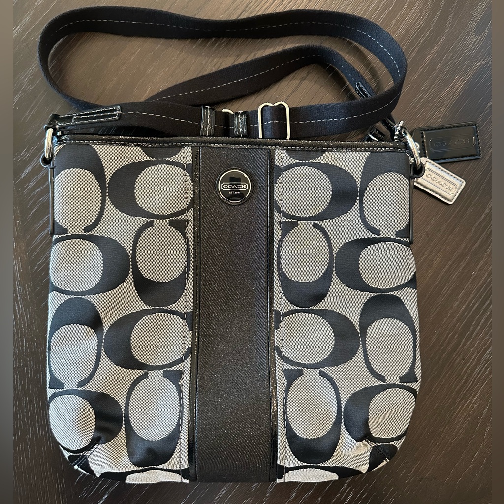 Coach Signature Stripe Purse  Brand New